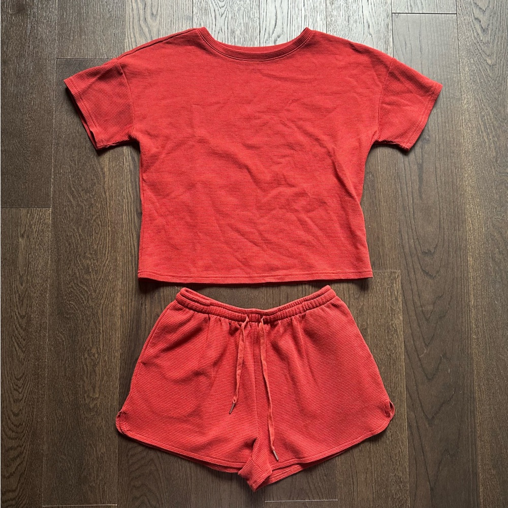 Women's US L Red Waffle Knit Short Sleeve Top and Shorts Pajamas Set